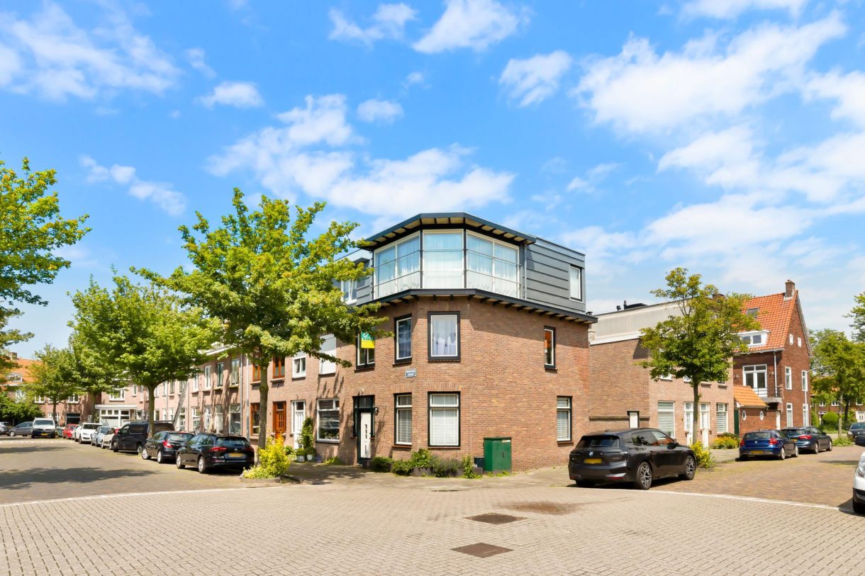 Te koop: Foto Woonhuis aan de Minahassastraat 29 in Haarlem