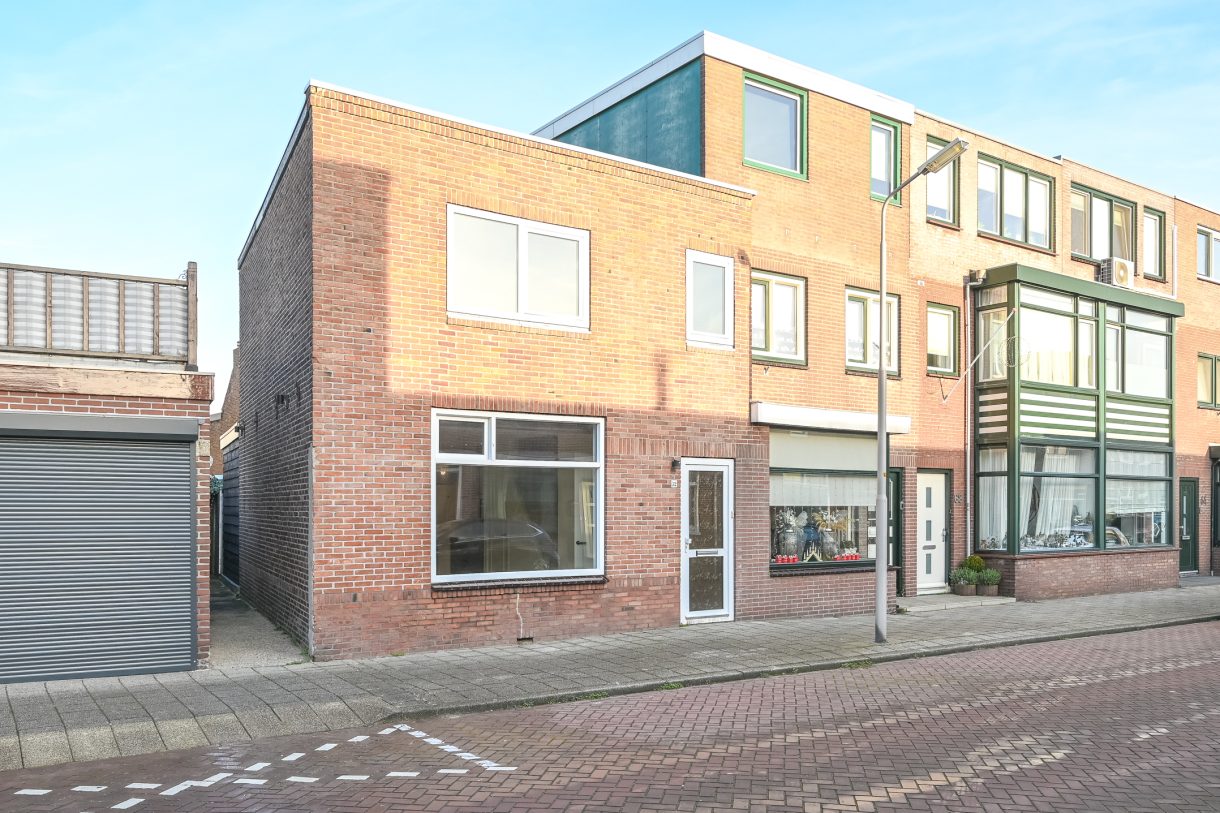 Te koop: Foto Woonhuis aan de De Ruyterstraat 72 in IJmuiden