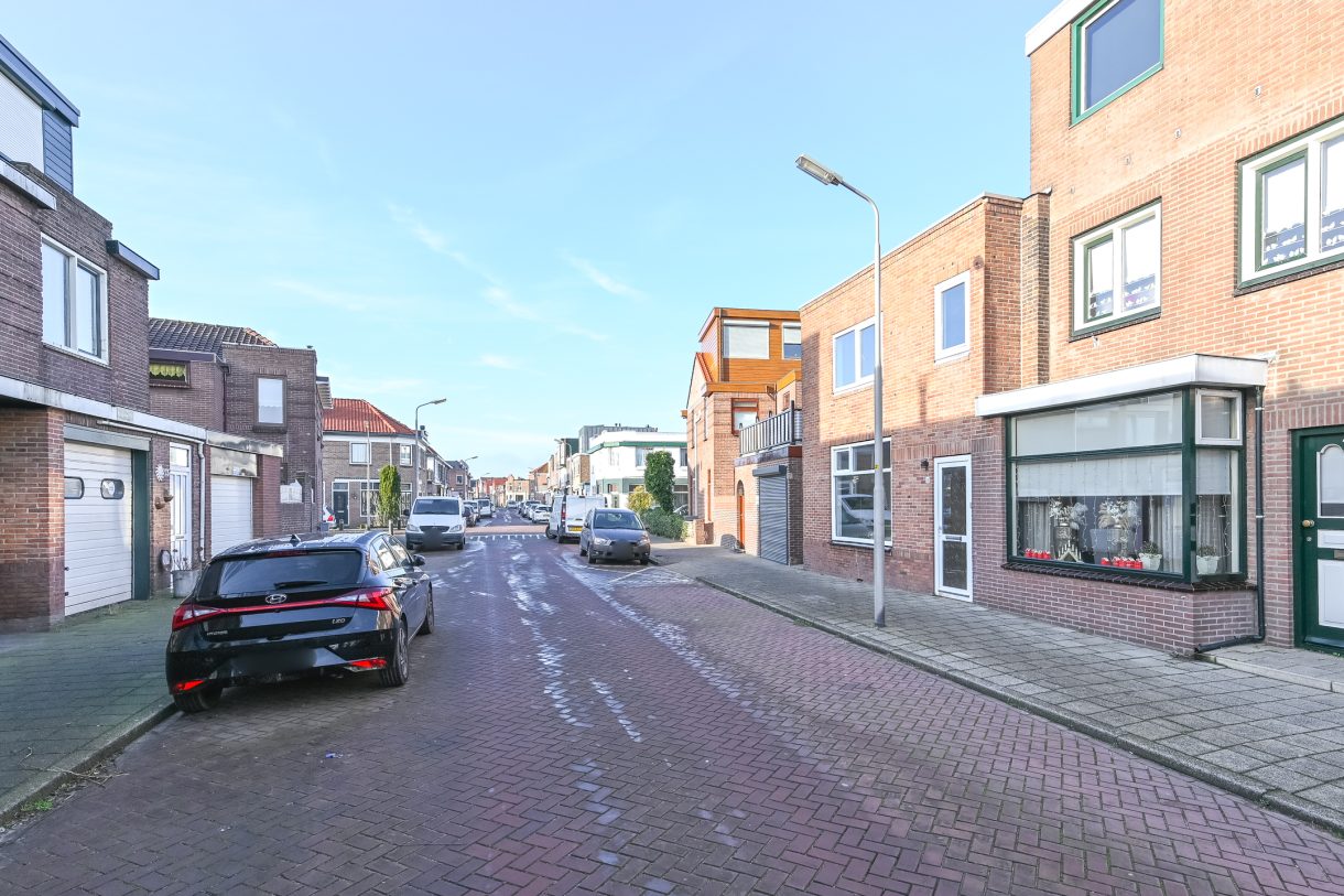 Te koop: Foto Woonhuis aan de De Ruyterstraat 72 in IJmuiden