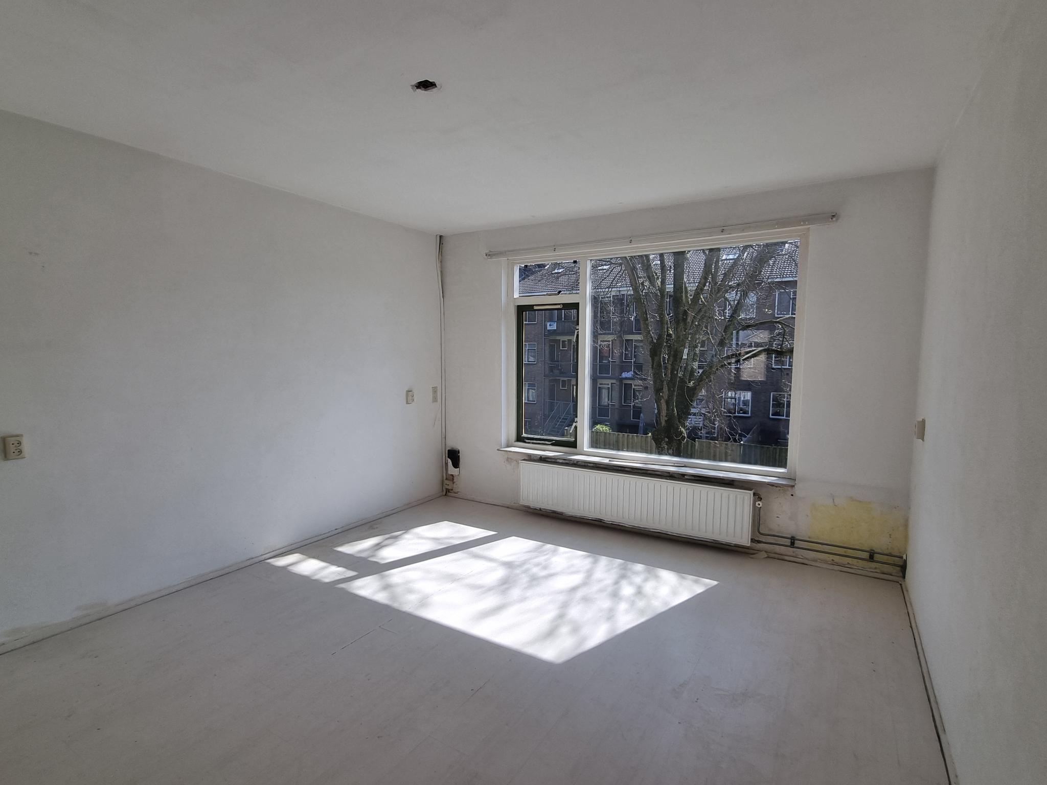 koop  Alphen aan den Rijn  Van der Doesstraat 15 – Foto