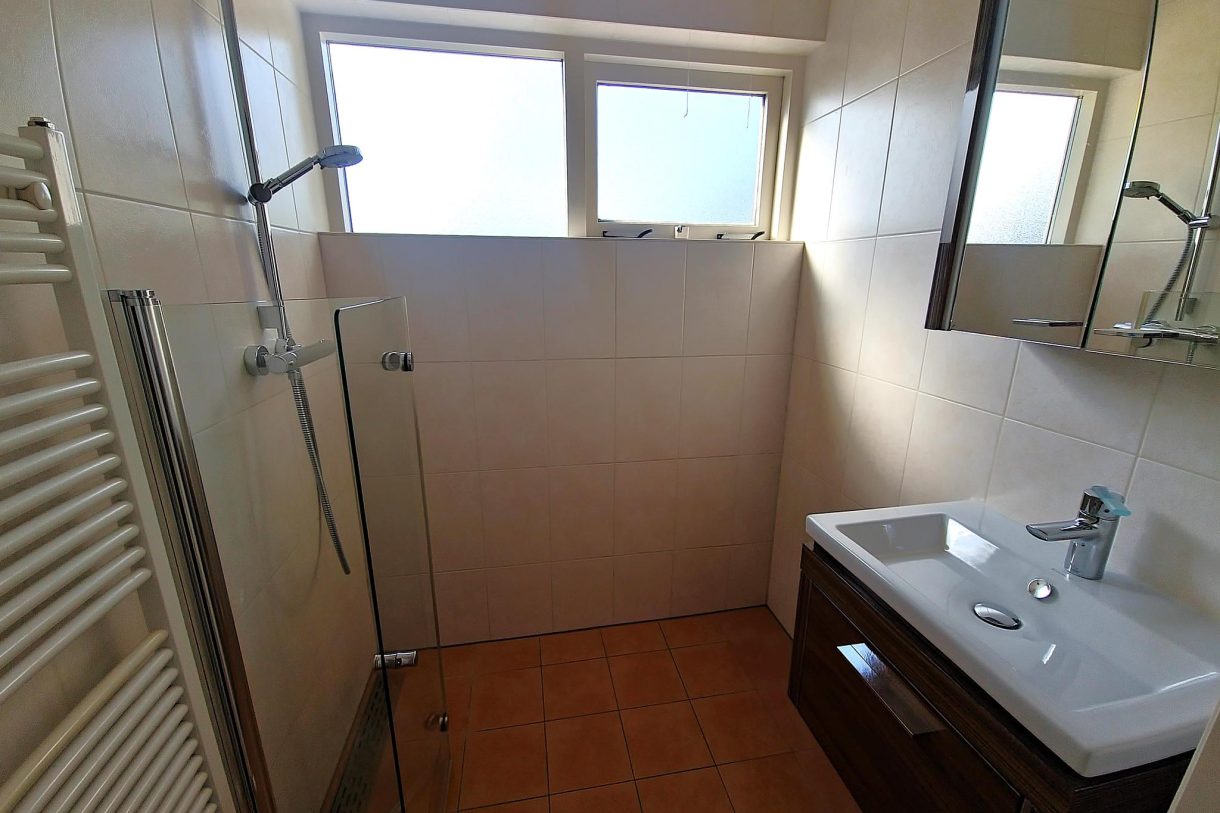 Te huur: Foto Woonhuis aan de Ursemmerweg 1a in Hensbroek