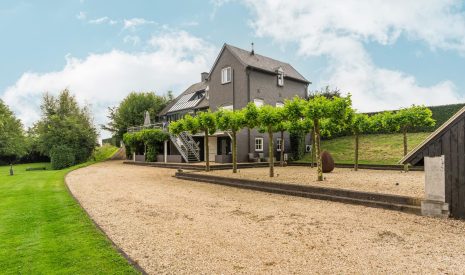 Te koop: Foto Woonhuis aan de Rijndijk 4 in Doornenburg