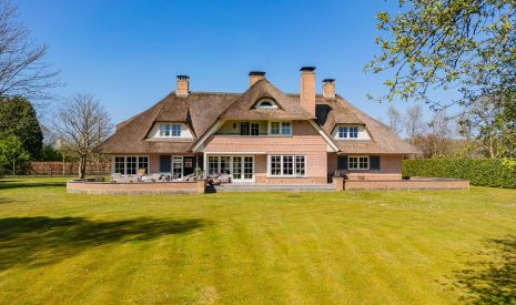 Te koop: Foto Woonhuis aan de Hyacintenlaan 4 in Warmond