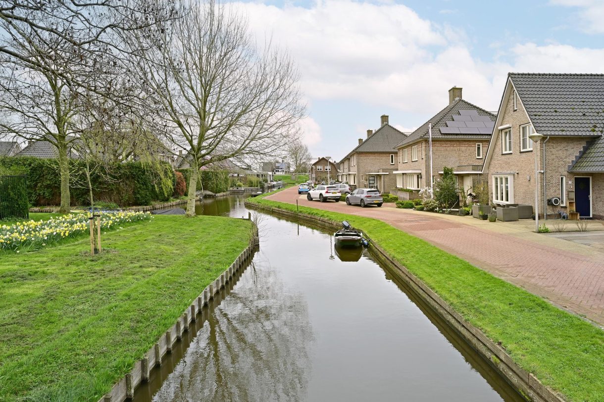 Te koop: Foto Woonhuis aan de Sluispad 1B in Ter Aar