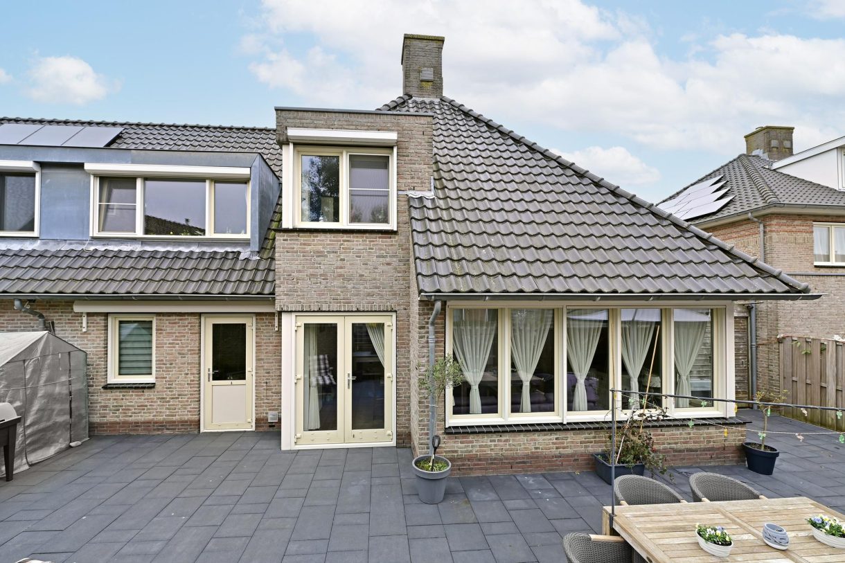 Te koop: Foto Woonhuis aan de Sluispad 1B in Ter Aar