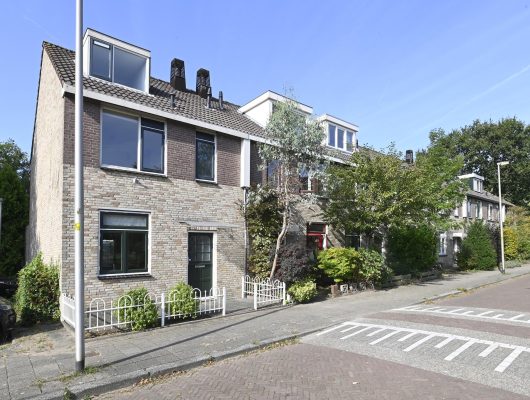 Hoofdfoto van Leiderdorp Godfried Bomansstraat 1