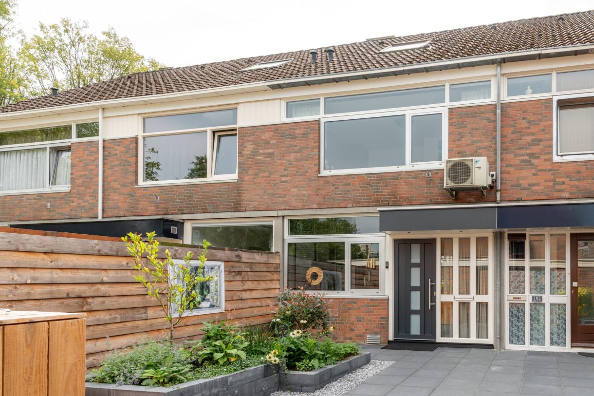 Te koop: Foto Woonhuis aan de Leidijk 100 in Drachten