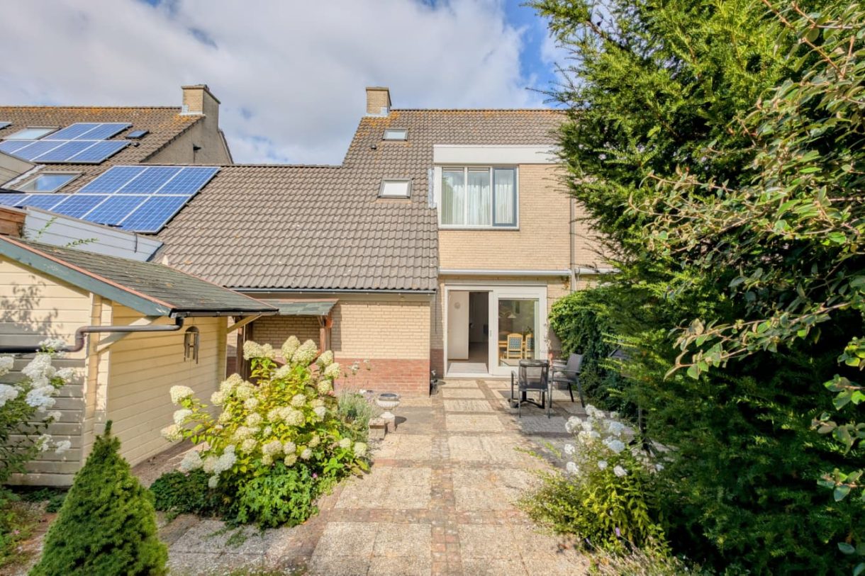 Te koop: Foto Woonhuis aan de Jan Roelandsestraat 30 in Leiderdorp