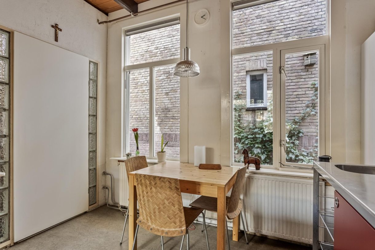 Te koop: Foto Woonhuis aan de Bloemstraat 7 in Zaandam