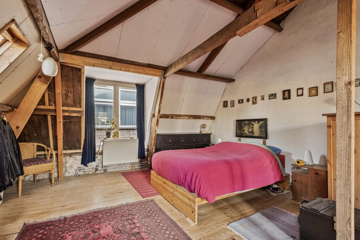 Te koop: Foto Woonhuis aan de Bloemstraat 7 in Zaandam