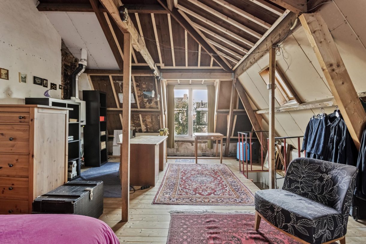 Te koop: Foto Woonhuis aan de Bloemstraat 7 in Zaandam