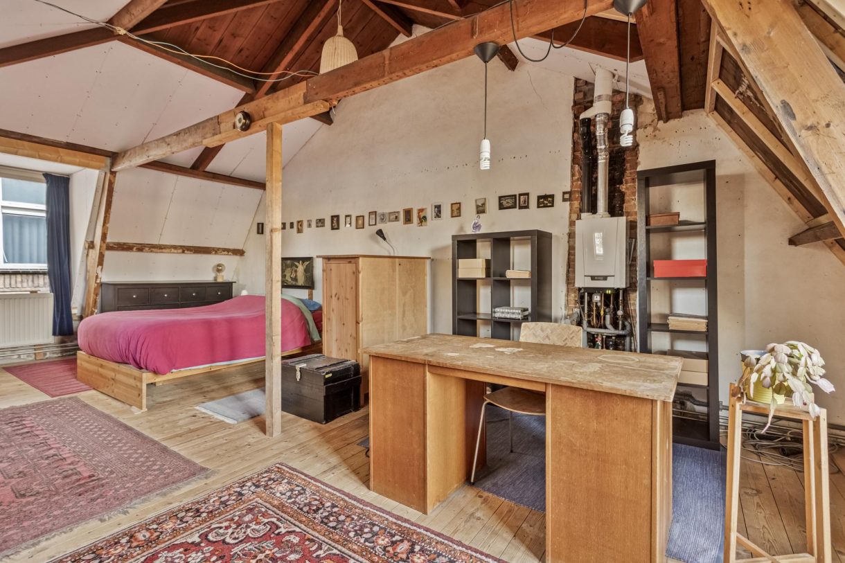 Te koop: Foto Woonhuis aan de Bloemstraat 7 in Zaandam