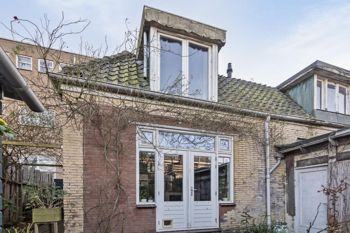 Te koop: Foto Woonhuis aan de Bloemstraat 7 in Zaandam