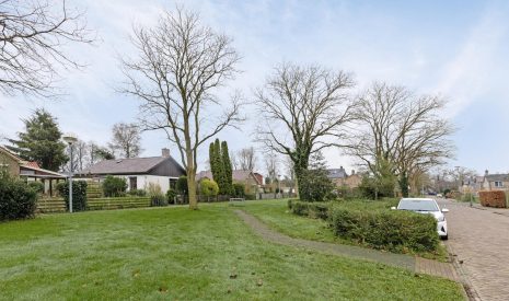 Hoofdfoto van Roden Acacialaan 13