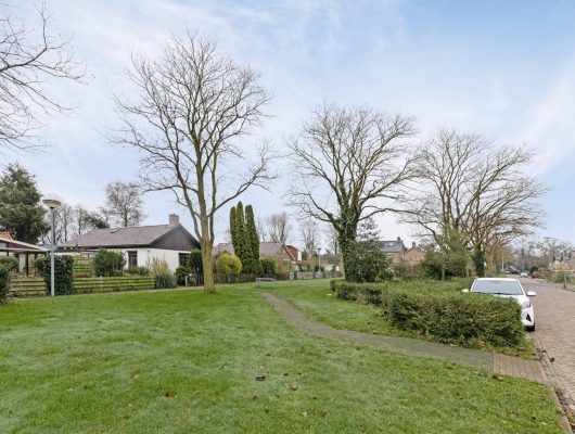 Hoofdfoto van Roden Acacialaan 13