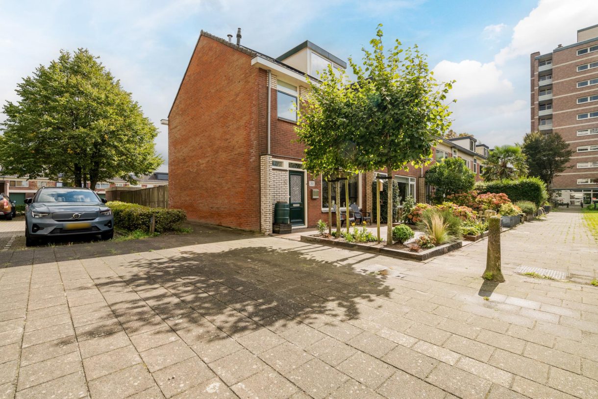 Te koop: Foto Woonhuis aan de Titus Brandsmastraat 30 in Breukelen