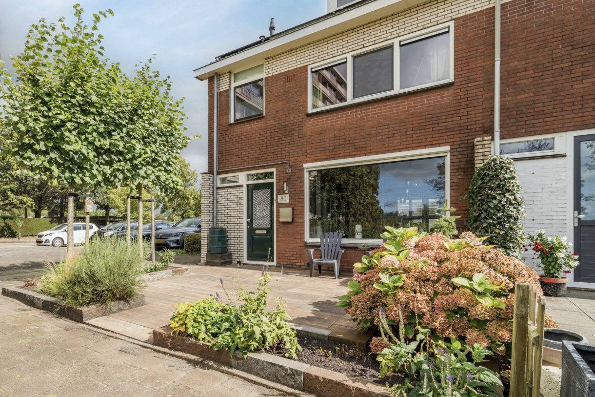 Te koop: Foto Woonhuis aan de Titus Brandsmastraat 30 in Breukelen
