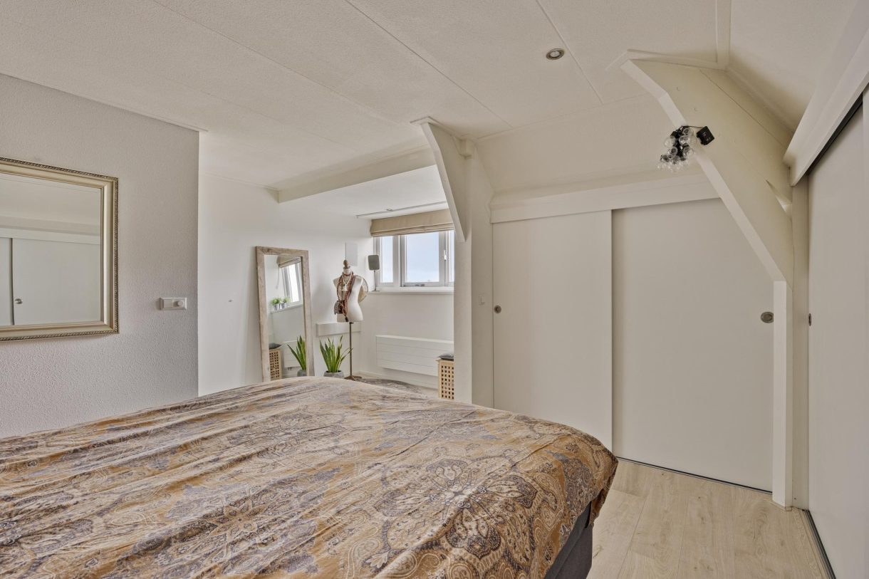 Te koop: Foto Appartement aan de Overtoom 66H in Westzaan