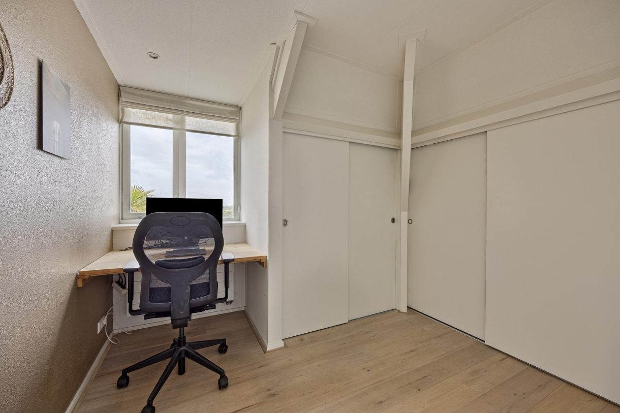 Te koop: Foto Appartement aan de Overtoom 66H in Westzaan