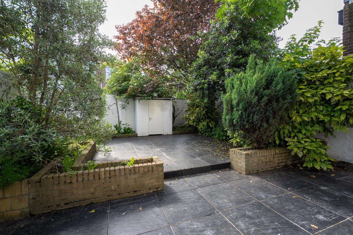 Te huur: Foto Woonhuis aan de Gevers Deynootweg 143 in 's-Gravenhage