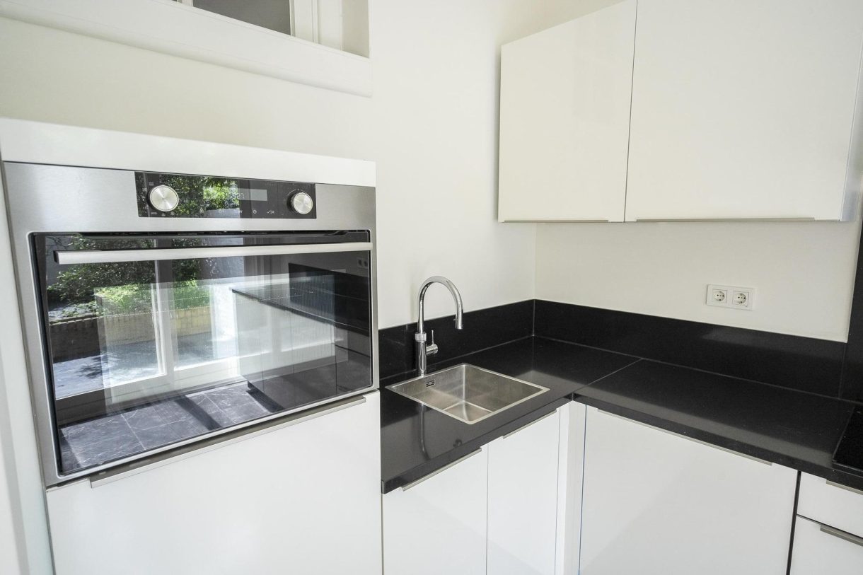 Te huur: Foto Woonhuis aan de Gevers Deynootweg 143 in 's-Gravenhage