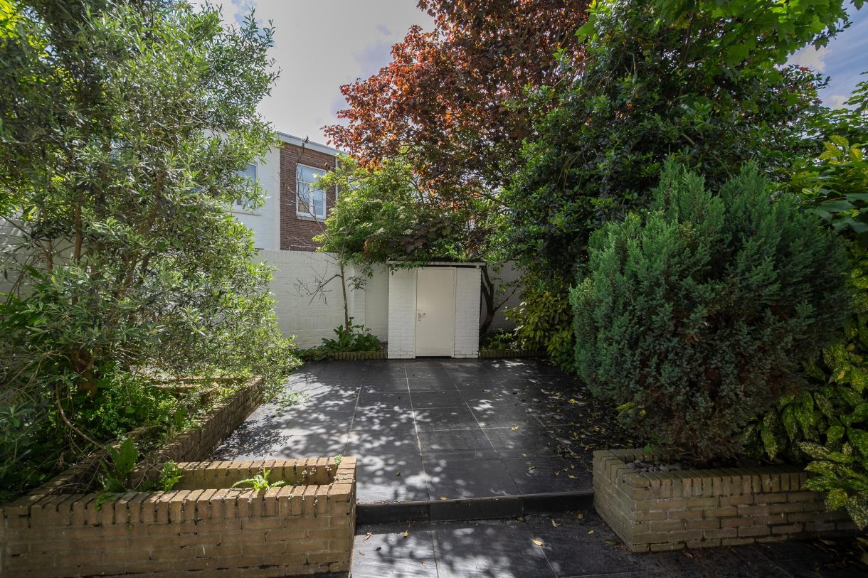 Te huur: Foto Woonhuis aan de Gevers Deynootweg 143 in 's-Gravenhage