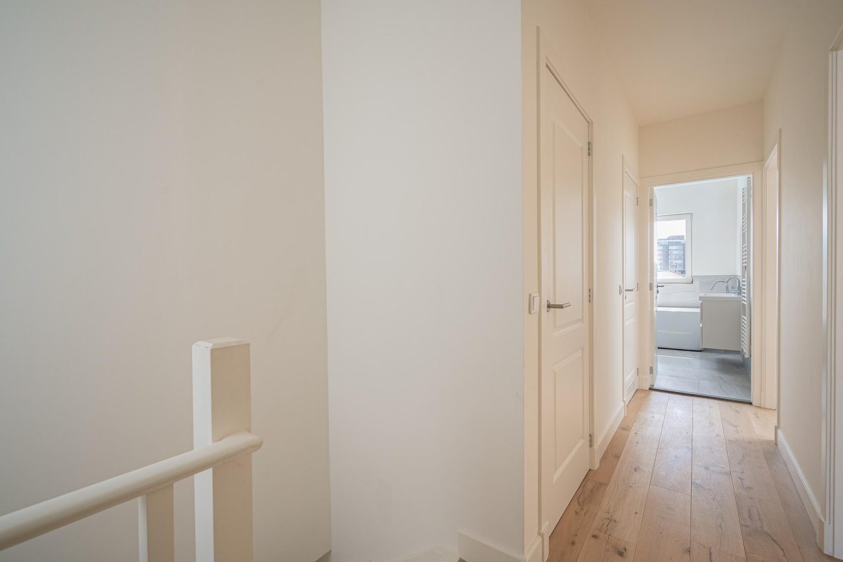 Te huur: Foto Woonhuis aan de Gevers Deynootweg 143 in 's-Gravenhage