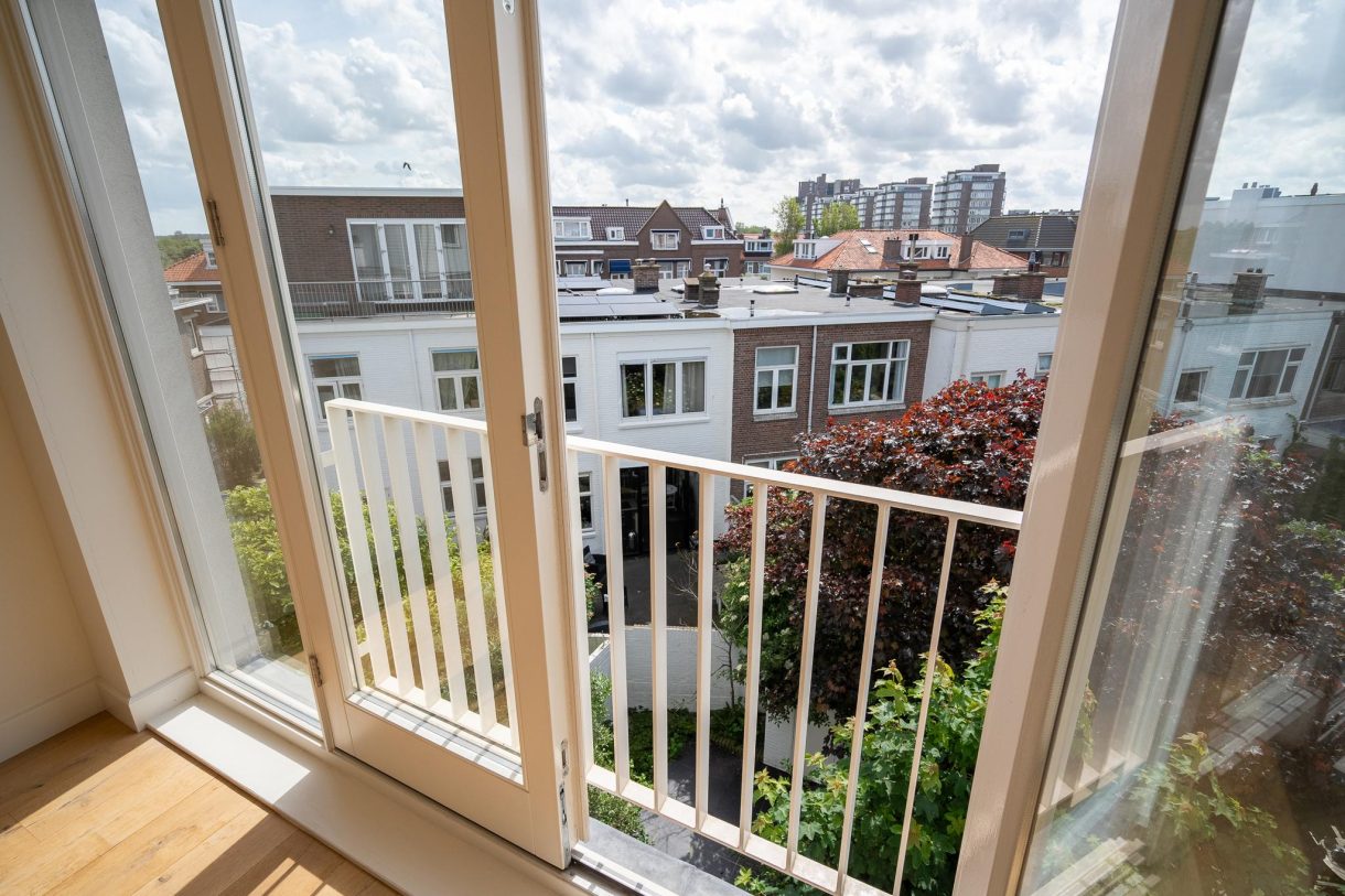 Te huur: Foto Woonhuis aan de Gevers Deynootweg 143 in 's-Gravenhage