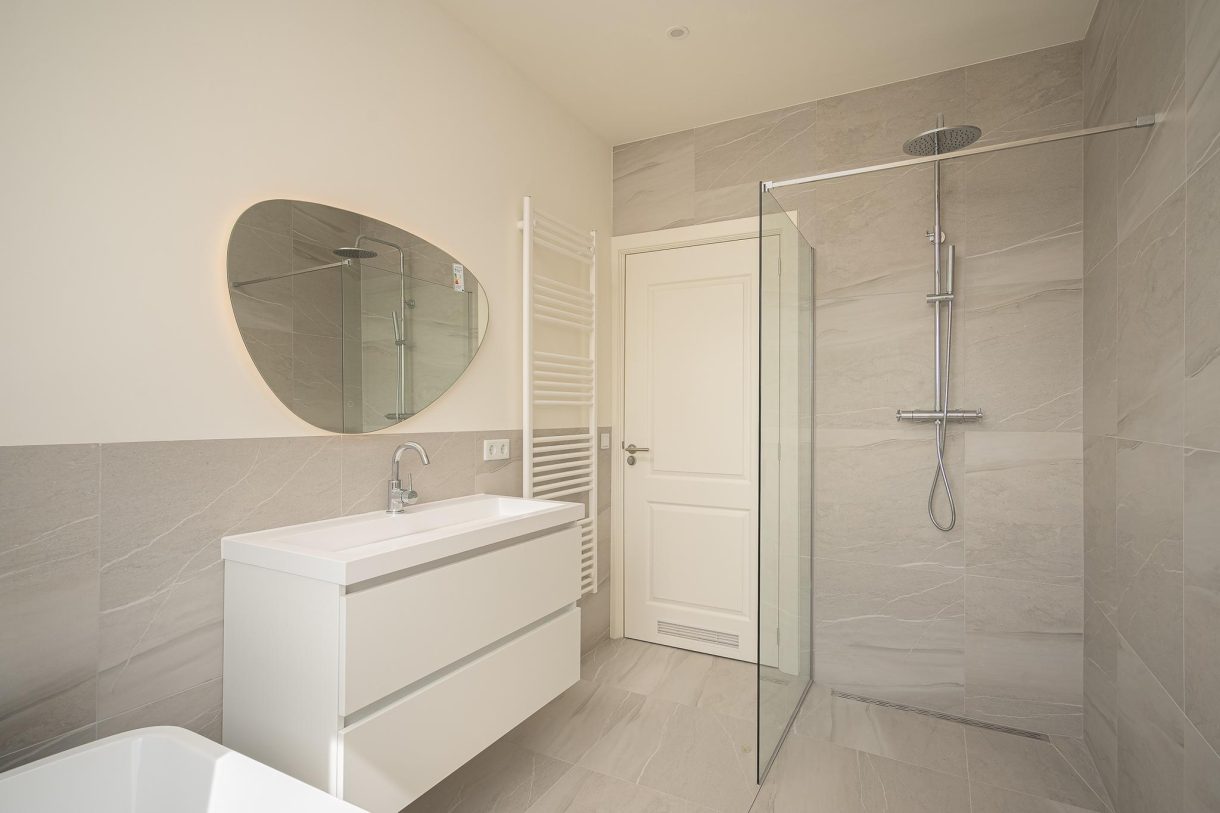 Te huur: Foto Woonhuis aan de Gevers Deynootweg 143 in 's-Gravenhage