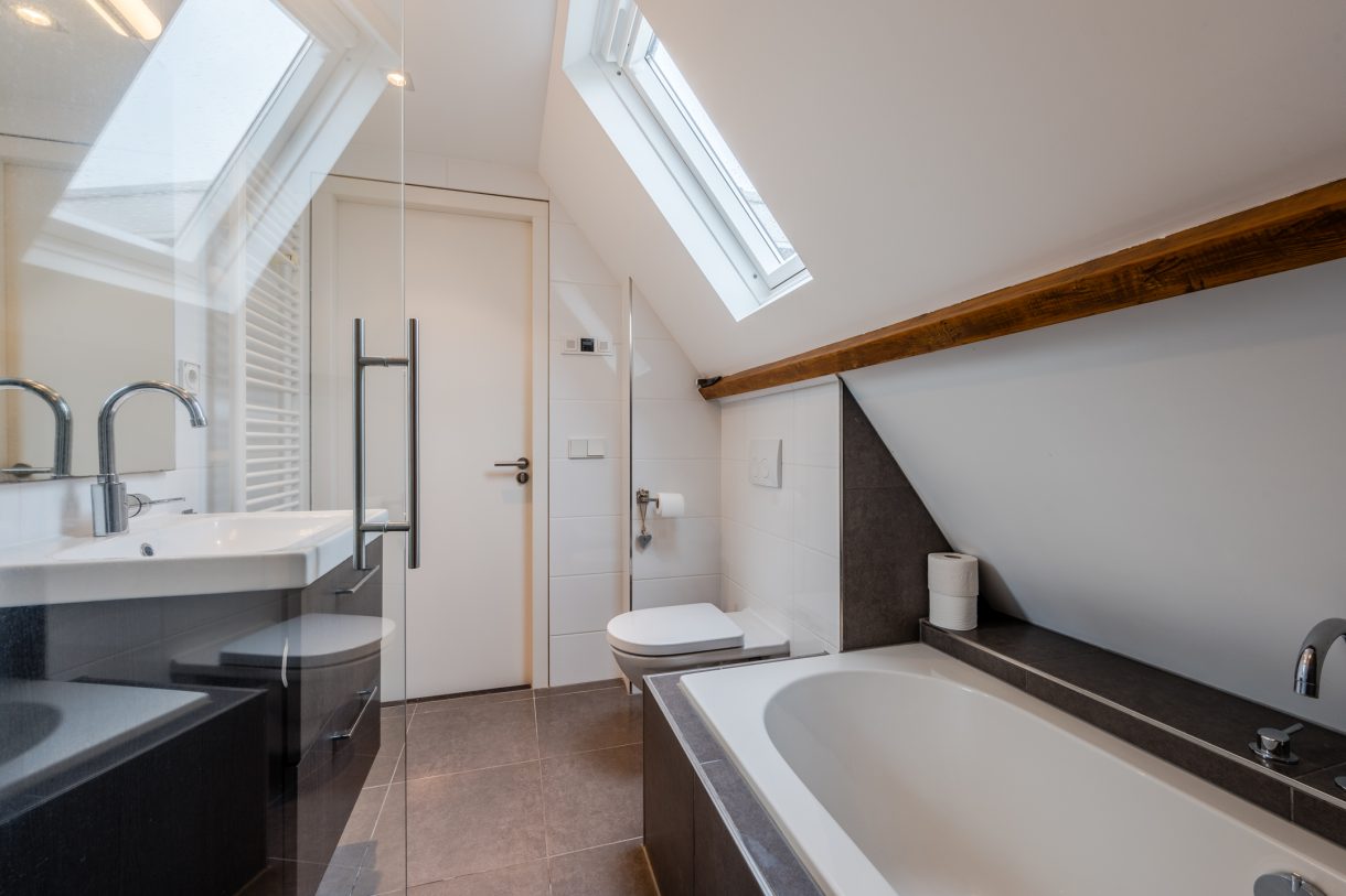 Te koop: Foto Woonhuis aan de Kerkstraat 121 in Bodegraven