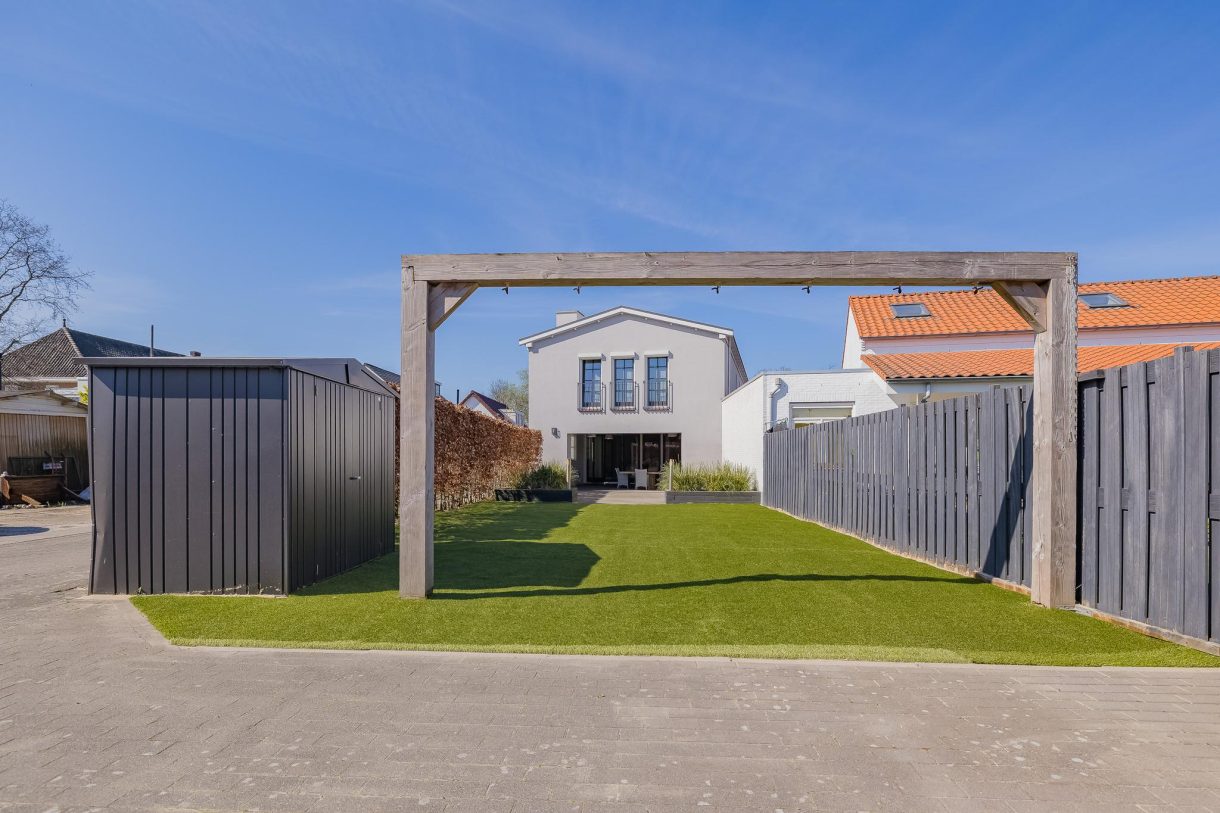 Te koop: Foto Woonhuis aan de Rijnsburgerweg 94 in Rijnsburg