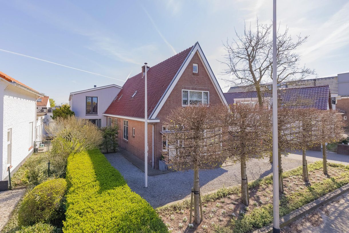 Te koop: Foto Woonhuis aan de Rijnsburgerweg 94 in Rijnsburg