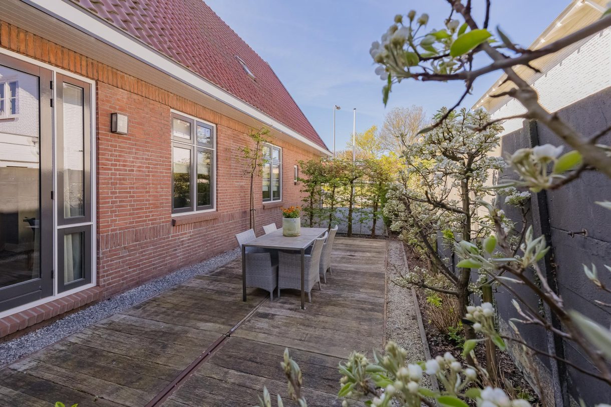 Te koop: Foto Woonhuis aan de Rijnsburgerweg 94 in Rijnsburg