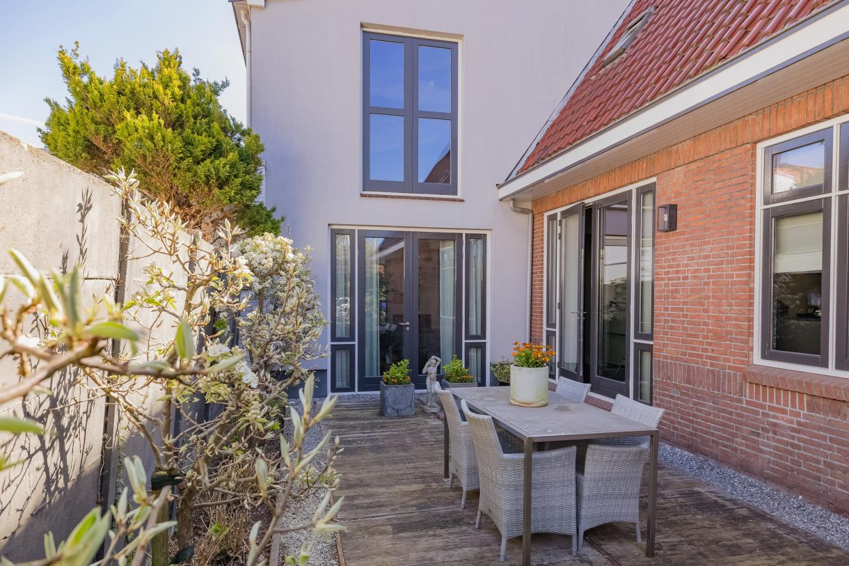 Te koop: Foto Woonhuis aan de Rijnsburgerweg 94 in Rijnsburg