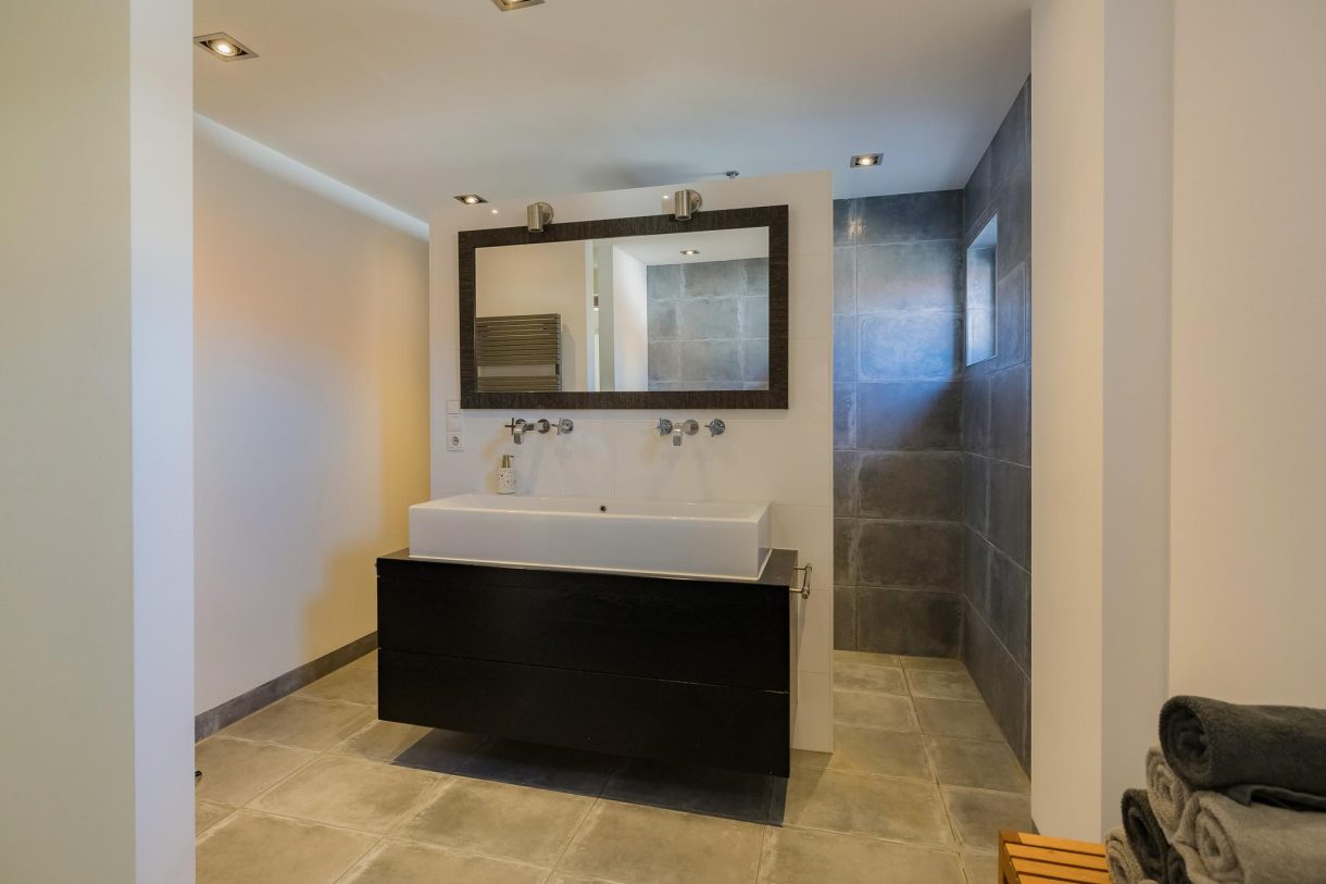 Te koop: Foto Woonhuis aan de Rijnsburgerweg 94 in Rijnsburg