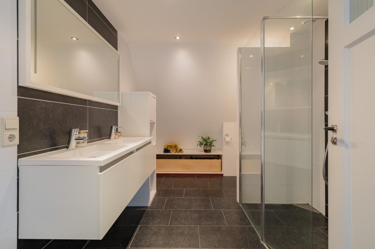 Te koop: Foto Woonhuis aan de Rijnsburgerweg 94 in Rijnsburg