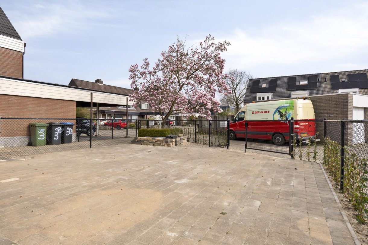 Te koop: Foto Woonhuis aan de Besanconlaan 1 in Eindhoven