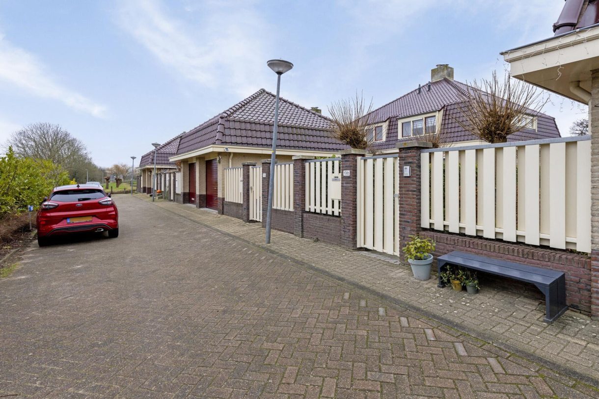 Te koop: Foto Woonhuis aan de Zuideinde 108c in Oostzaan