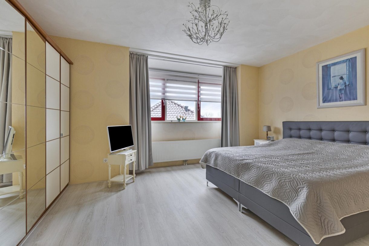 Te koop: Foto Woonhuis aan de Zuideinde 108c in Oostzaan