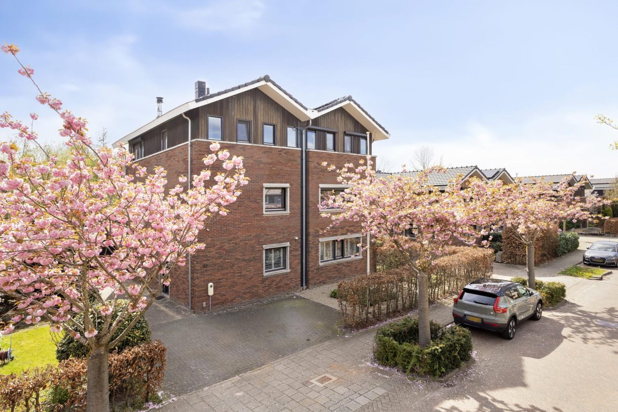 Te koop: Foto Woonhuis aan de Quadriviumlaan 33 in Alphen aan den Rijn