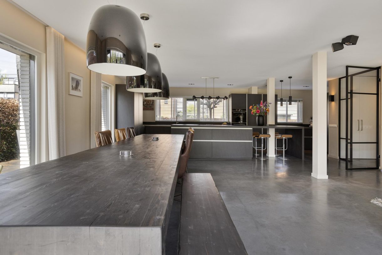 Te koop: Foto Woonhuis aan de Quadriviumlaan 33 in Alphen aan den Rijn