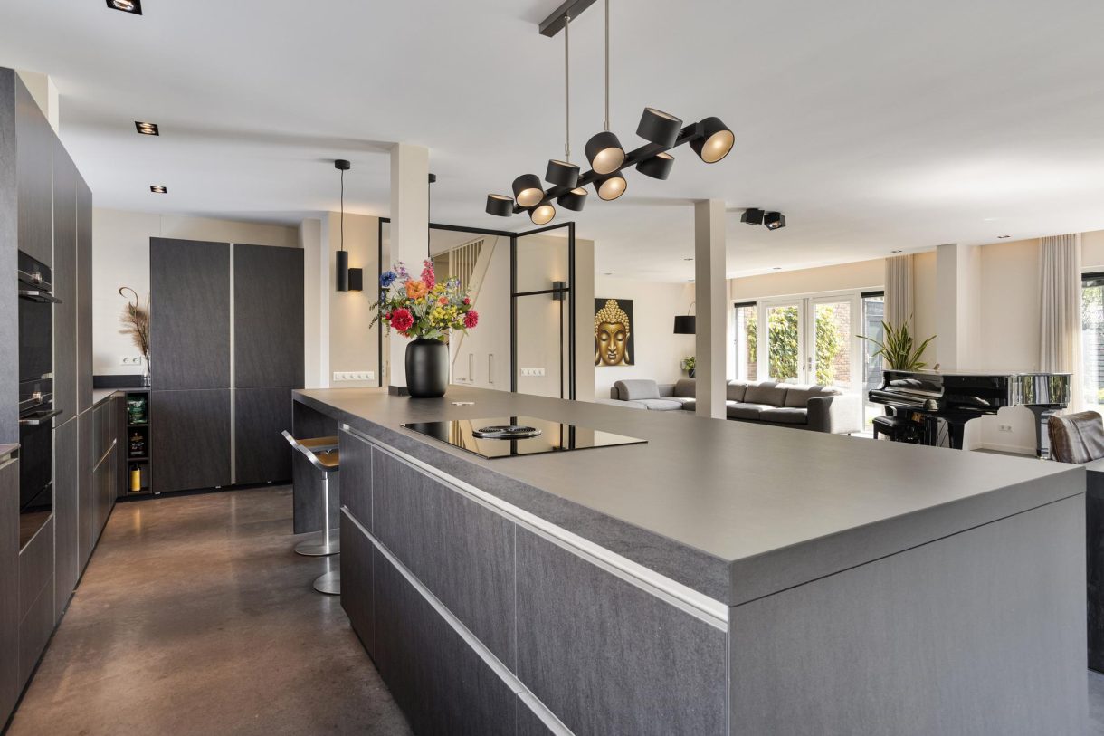 Te koop: Foto Woonhuis aan de Quadriviumlaan 33 in Alphen aan den Rijn