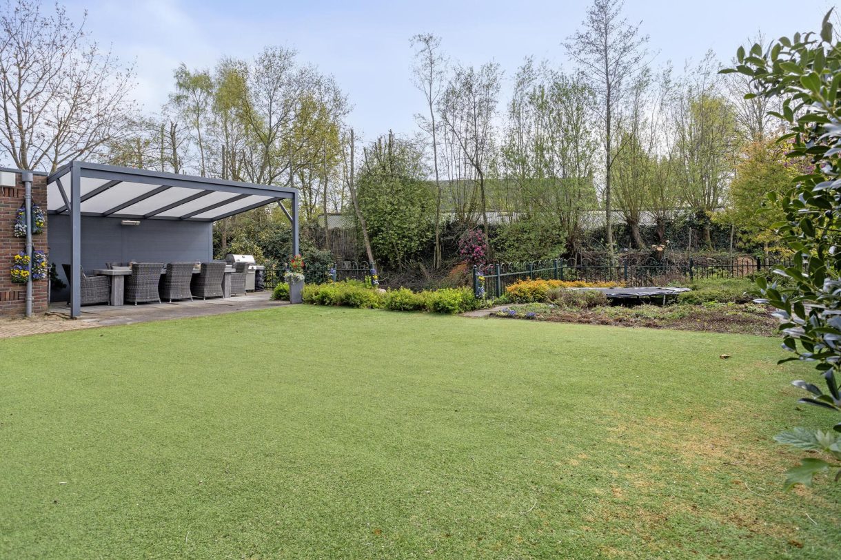 Te koop: Foto Woonhuis aan de Quadriviumlaan 33 in Alphen aan den Rijn