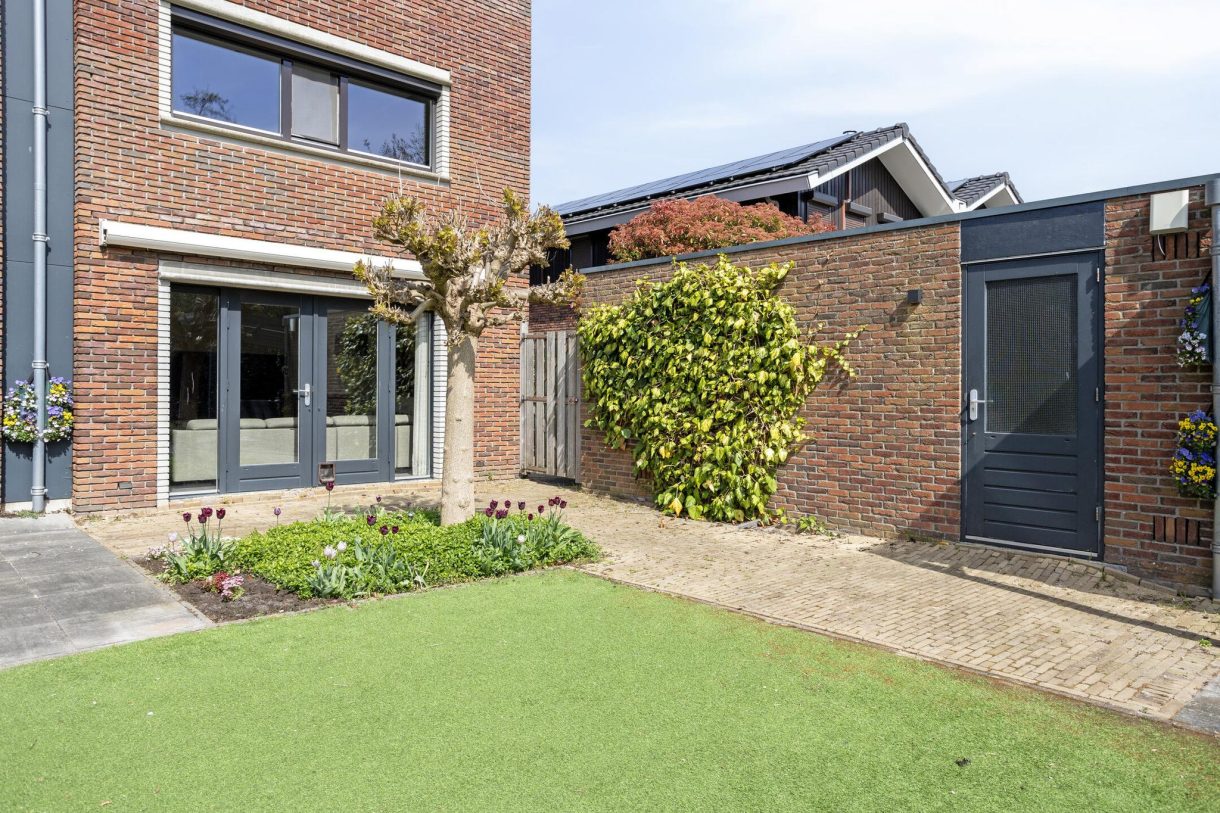 Te koop: Foto Woonhuis aan de Quadriviumlaan 33 in Alphen aan den Rijn