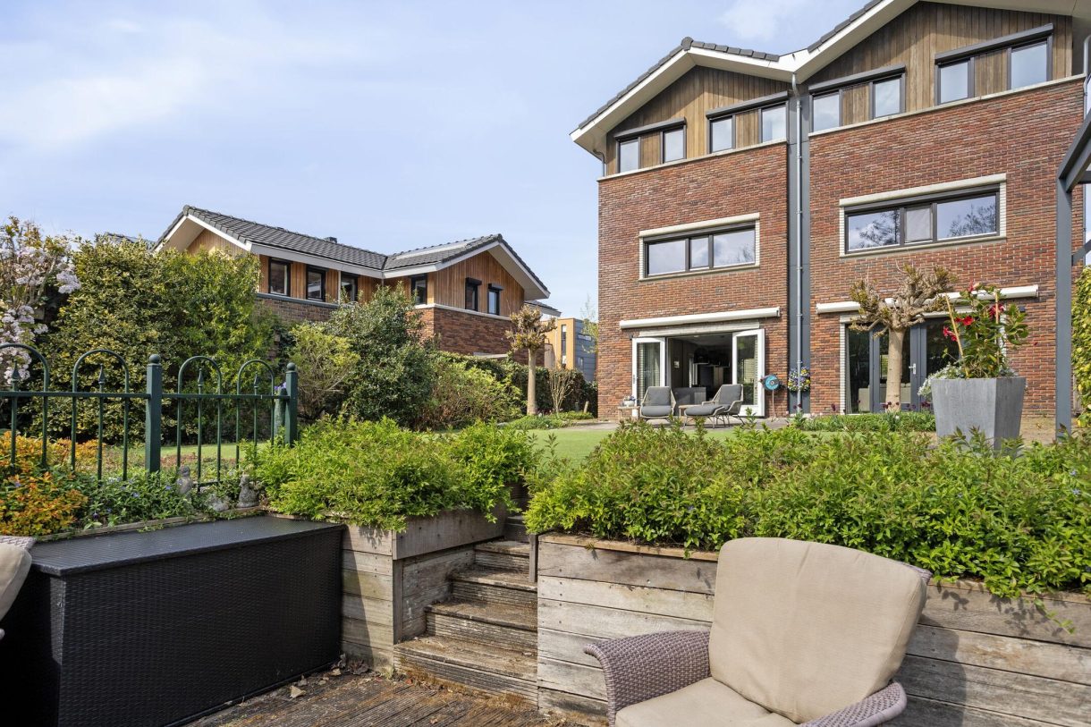 Te koop: Foto Woonhuis aan de Quadriviumlaan 33 in Alphen aan den Rijn