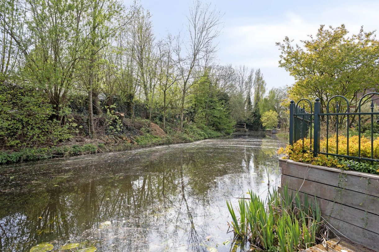 Te koop: Foto Woonhuis aan de Quadriviumlaan 33 in Alphen aan den Rijn