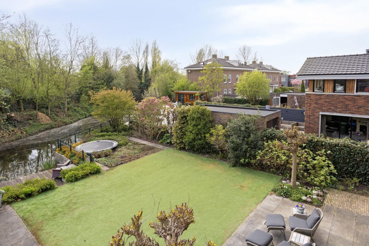 Te koop: Foto Woonhuis aan de Quadriviumlaan 33 in Alphen aan den Rijn