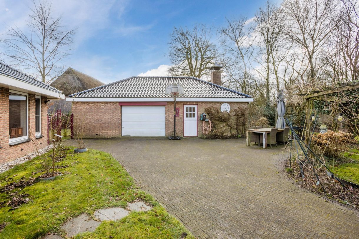 Te koop: Foto Woonhuis aan de Oosteinde 14 in Hijken