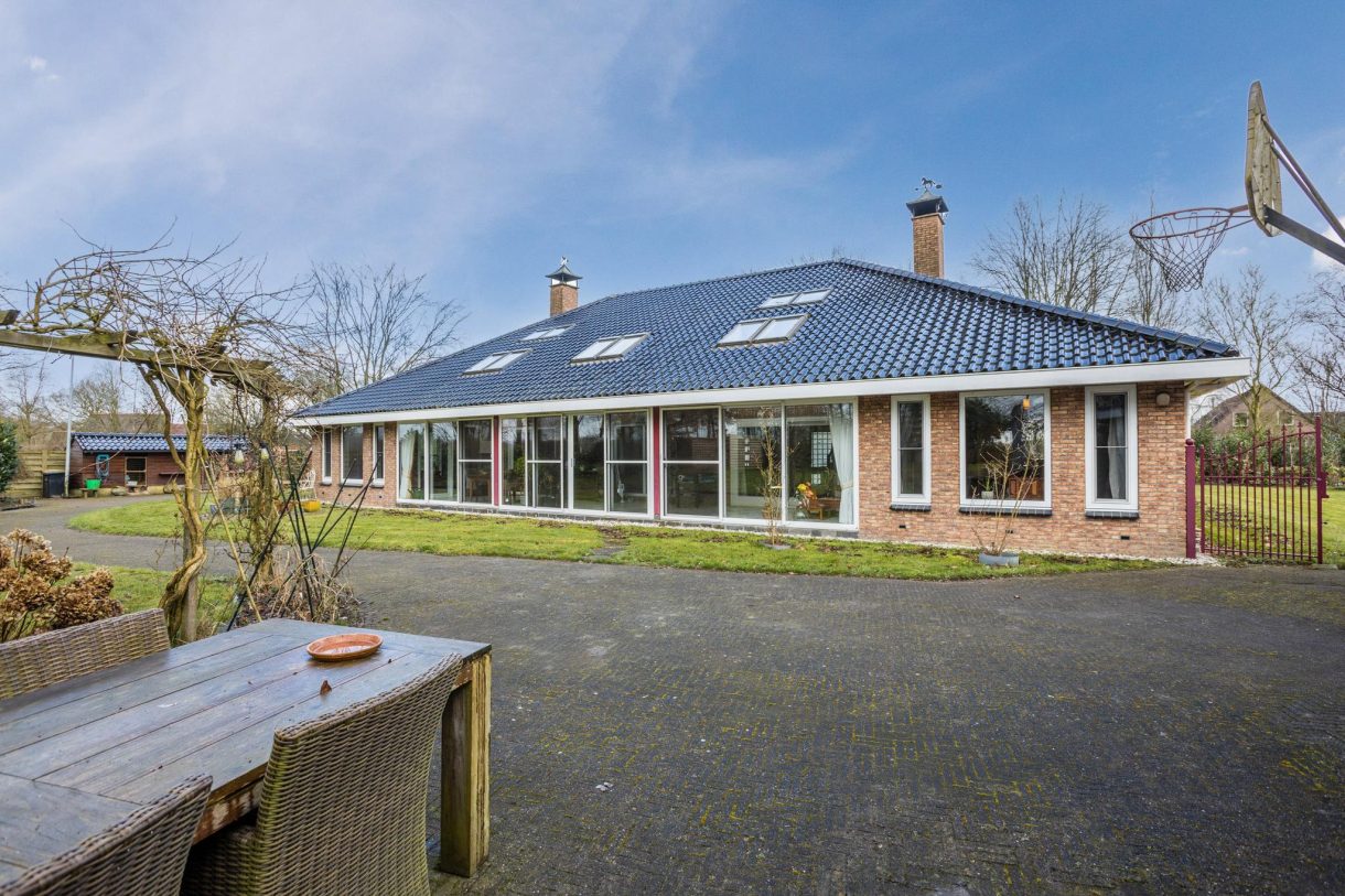 Te koop: Foto Woonhuis aan de Oosteinde 14 in Hijken