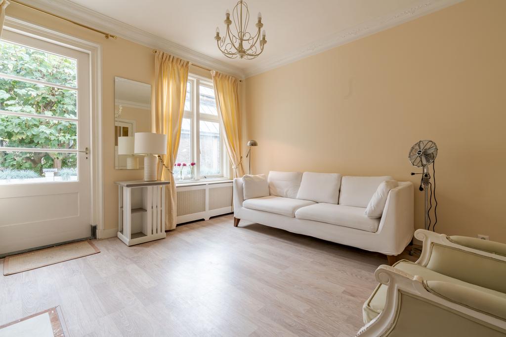 Te huur: Foto Woonhuis aan de Casuariestraat 55 in 's-Gravenhage